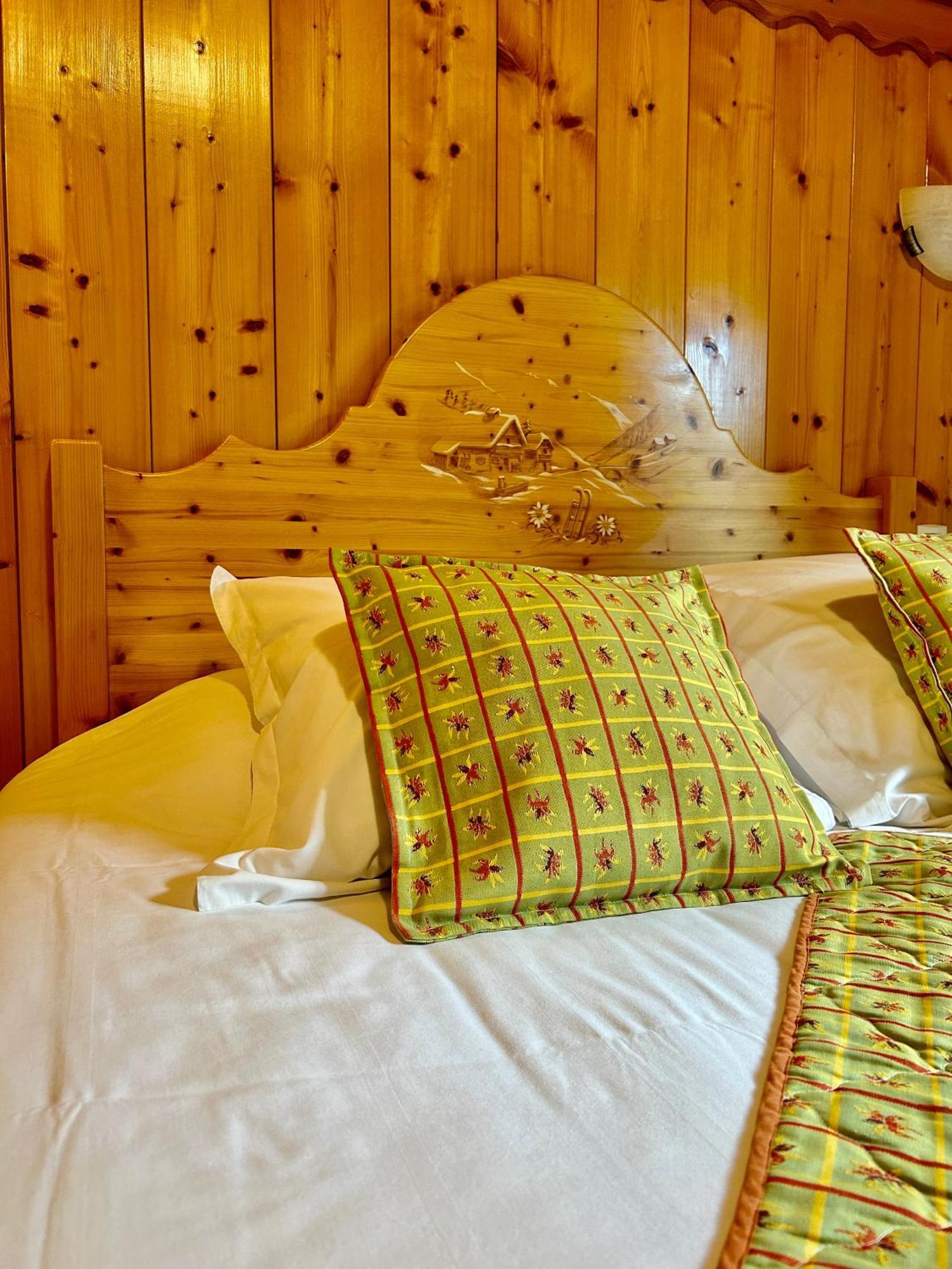 Hameau Des Prodains - Hotel